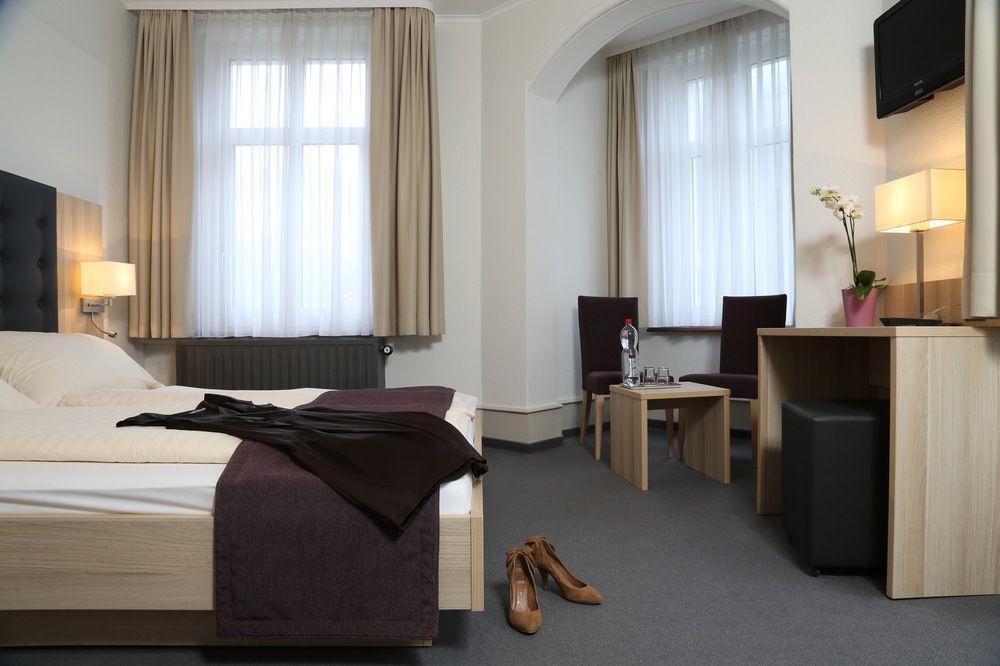 Hotel Lotschberg Interlaken Exteriör bild